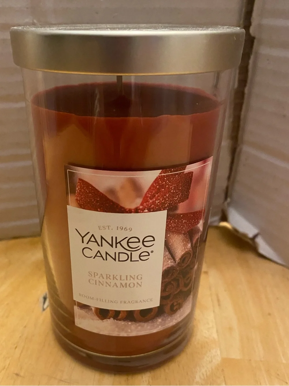 Yankee Candle Sparkling Cinnamon Jar candle with Lid. Large 14.25 oz NWT